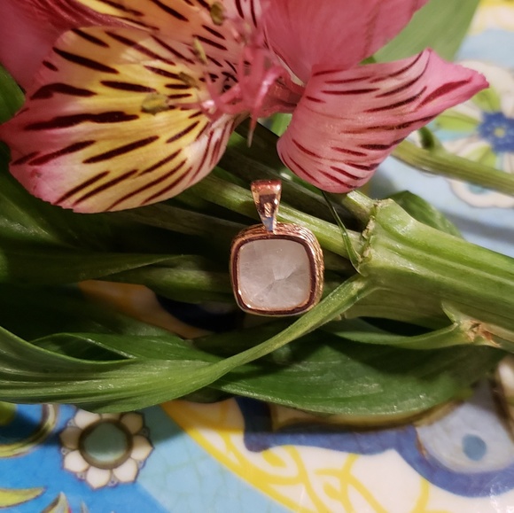 4.50ctw Stunning Natural Moonstone Pendant - Picture 6 of 8